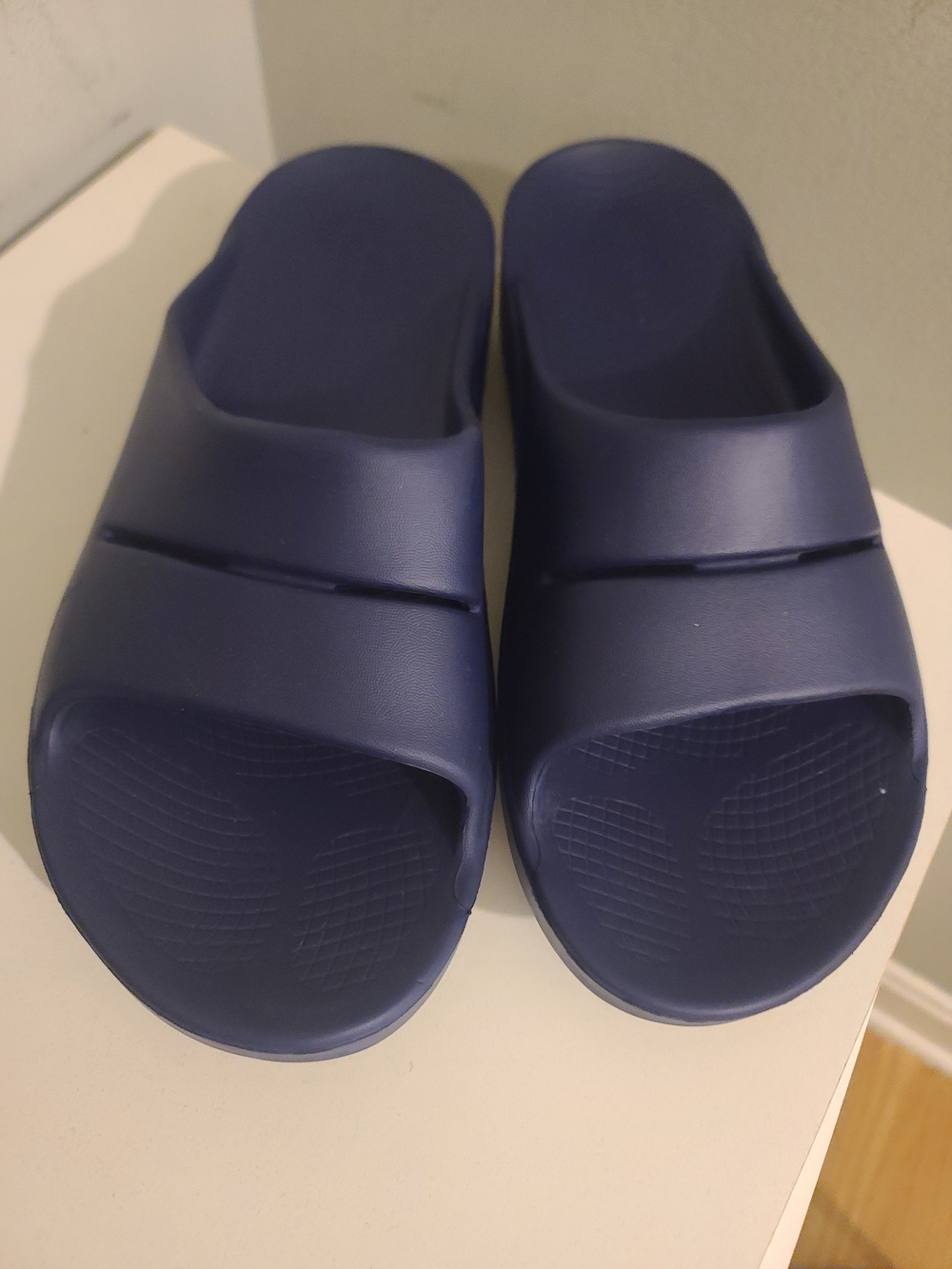 OOFOS Navy Blue Men's Slide Sandals Bundle
